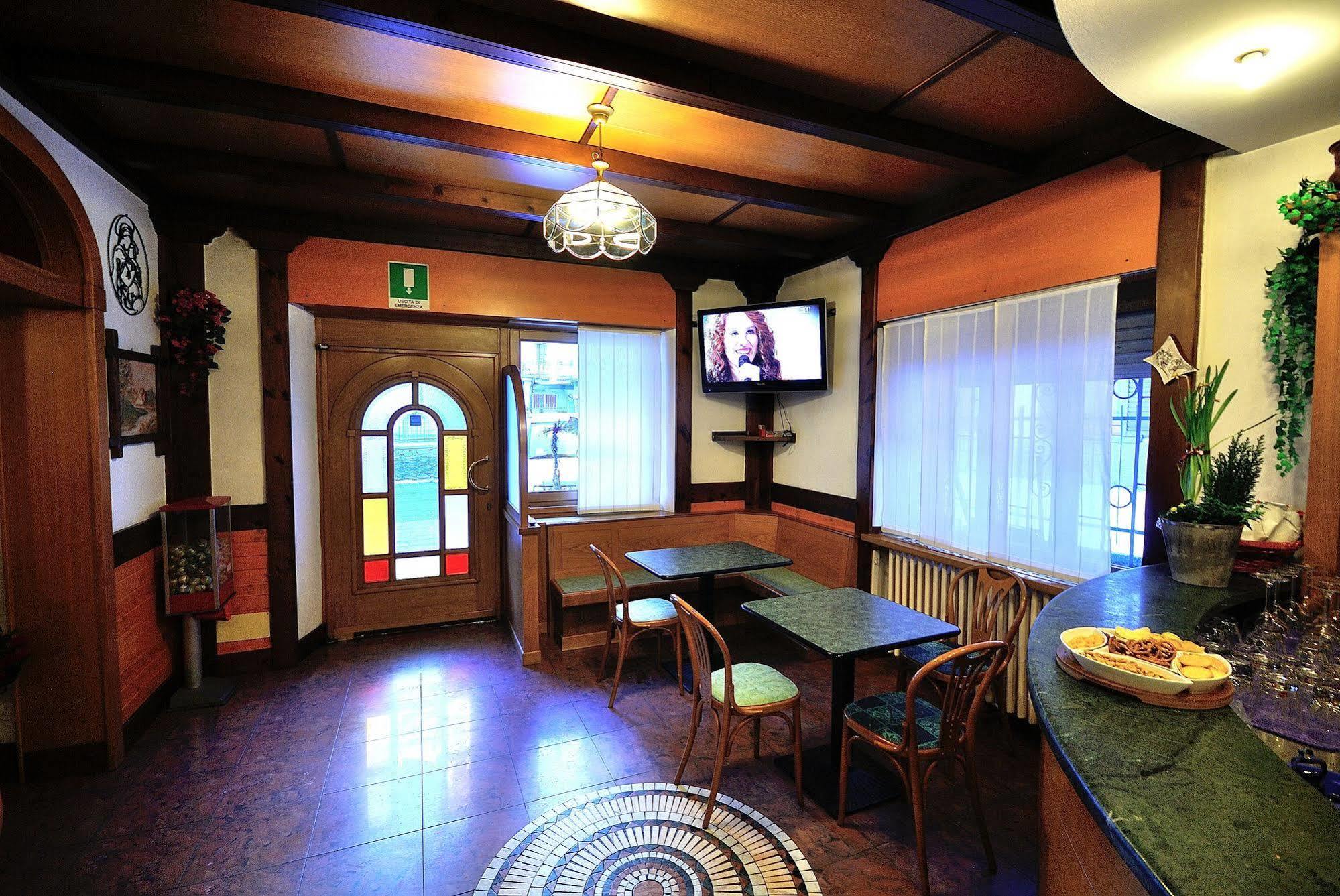 Albergo Morandi Valbondione Bagian luar foto